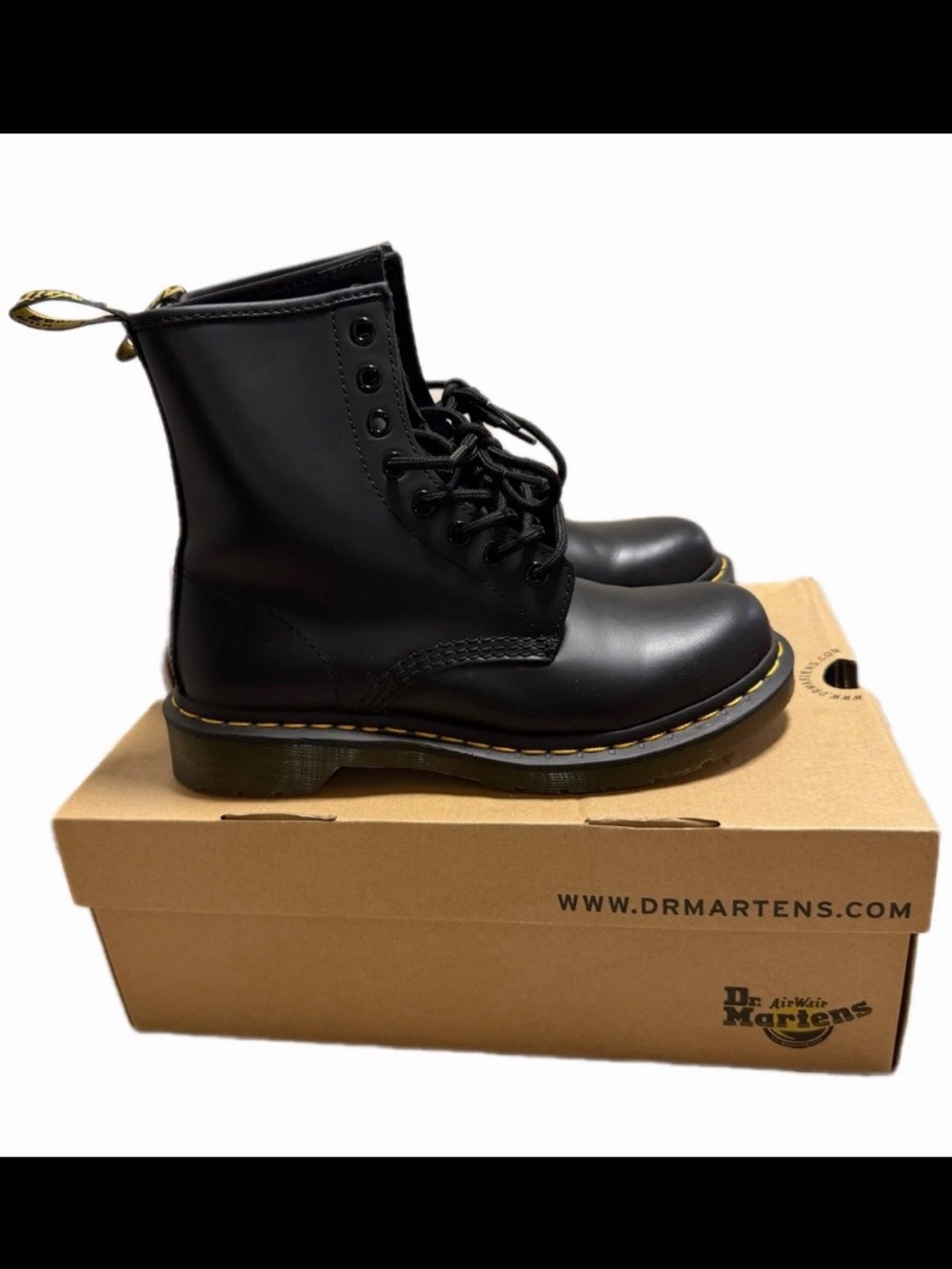 Dr. Martens 1460 Black Smooth Leather Boots Women’s Size 7 US (EU 38) Worn Once